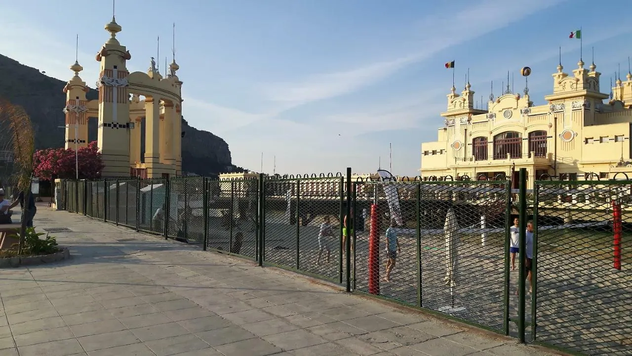 Casa Di Loretta Bed and Breakfast Palermo Italia